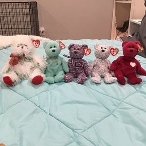 Old year 2000 holiday beanie babies